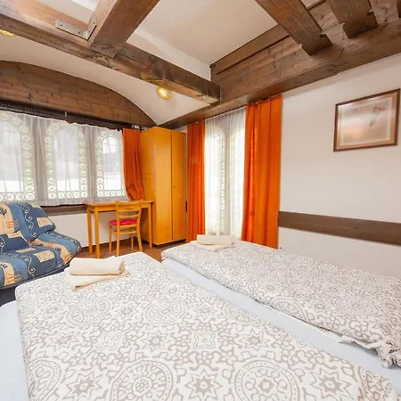 Haus Boccalino شقة
